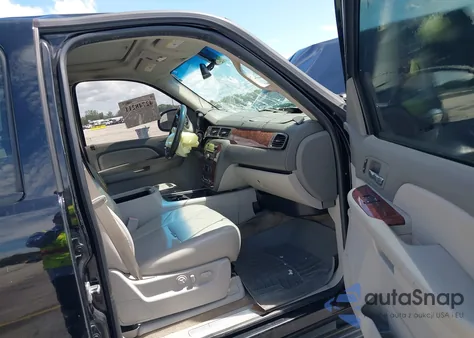 2007 Chevrolet Avalanche 1500 Lt из США, поврежденный, VIN 3GNEC12077G148076